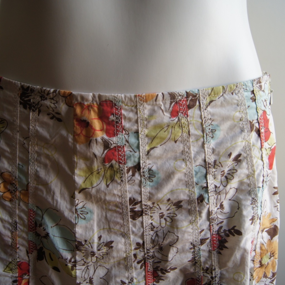 CAbi Women cream Floral Peasant Skirt Cotton - Picture 2 of 6